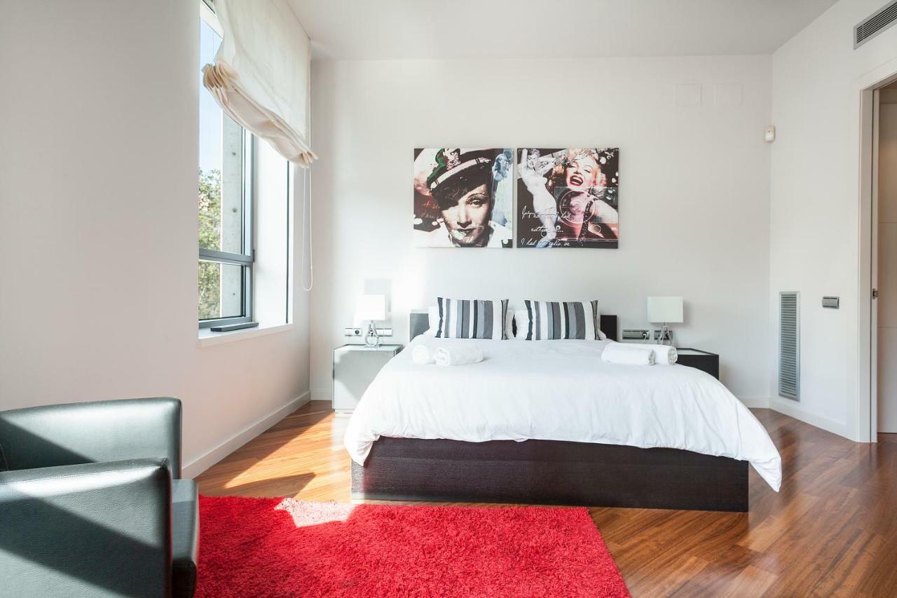 Uma Suites Passeig De Gracia 16 Barcelona Ngoại thất bức ảnh