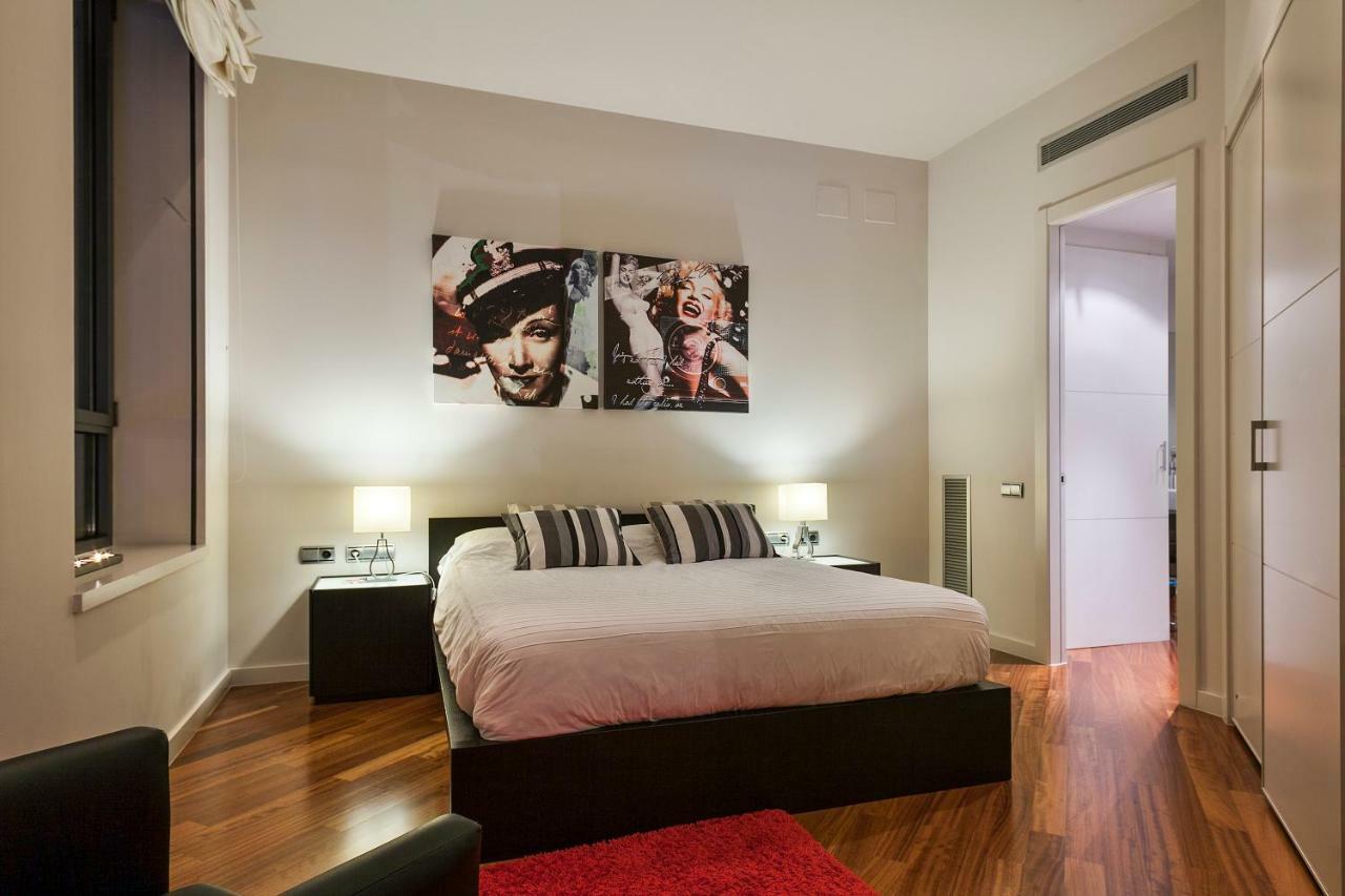 Uma Suites Passeig De Gracia 16 Barcelona Ngoại thất bức ảnh