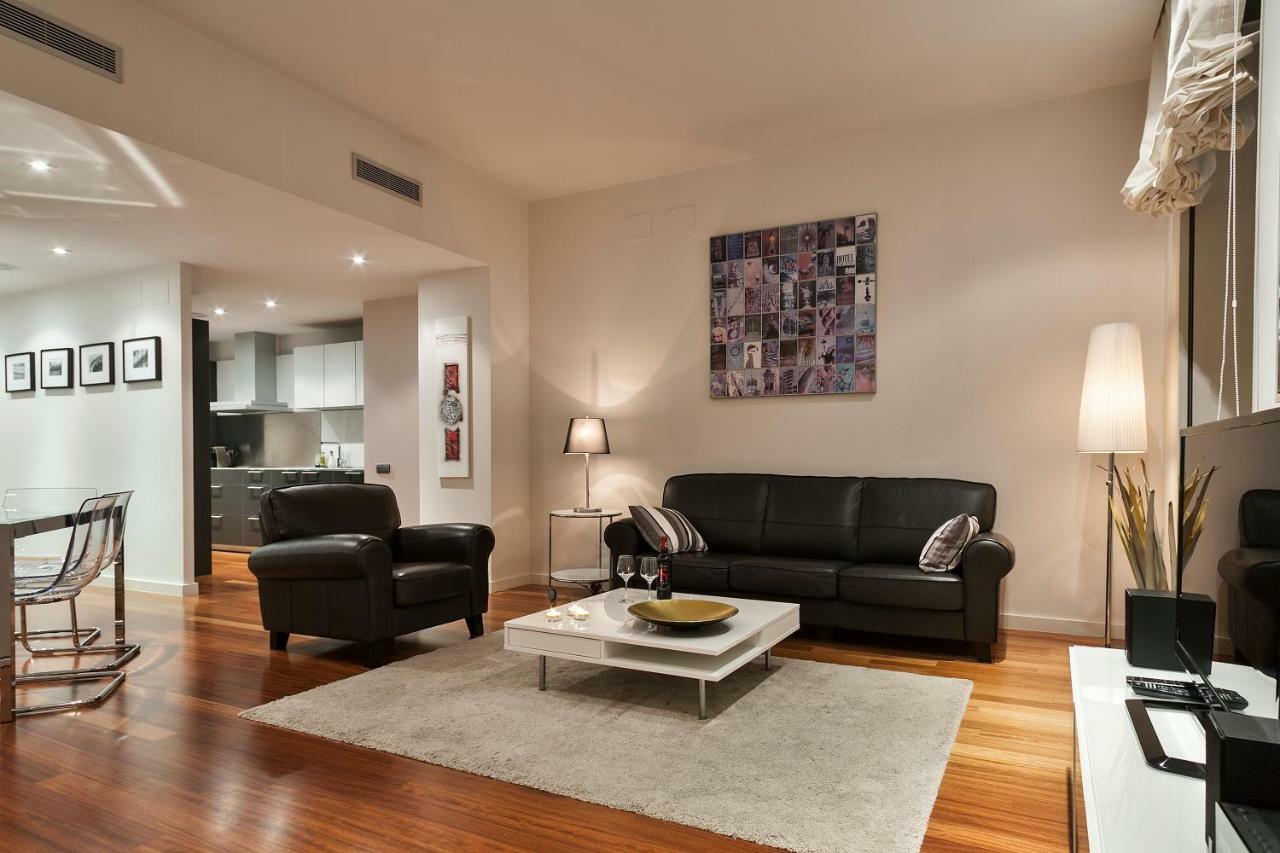 Uma Suites Passeig De Gracia 16 Barcelona Ngoại thất bức ảnh